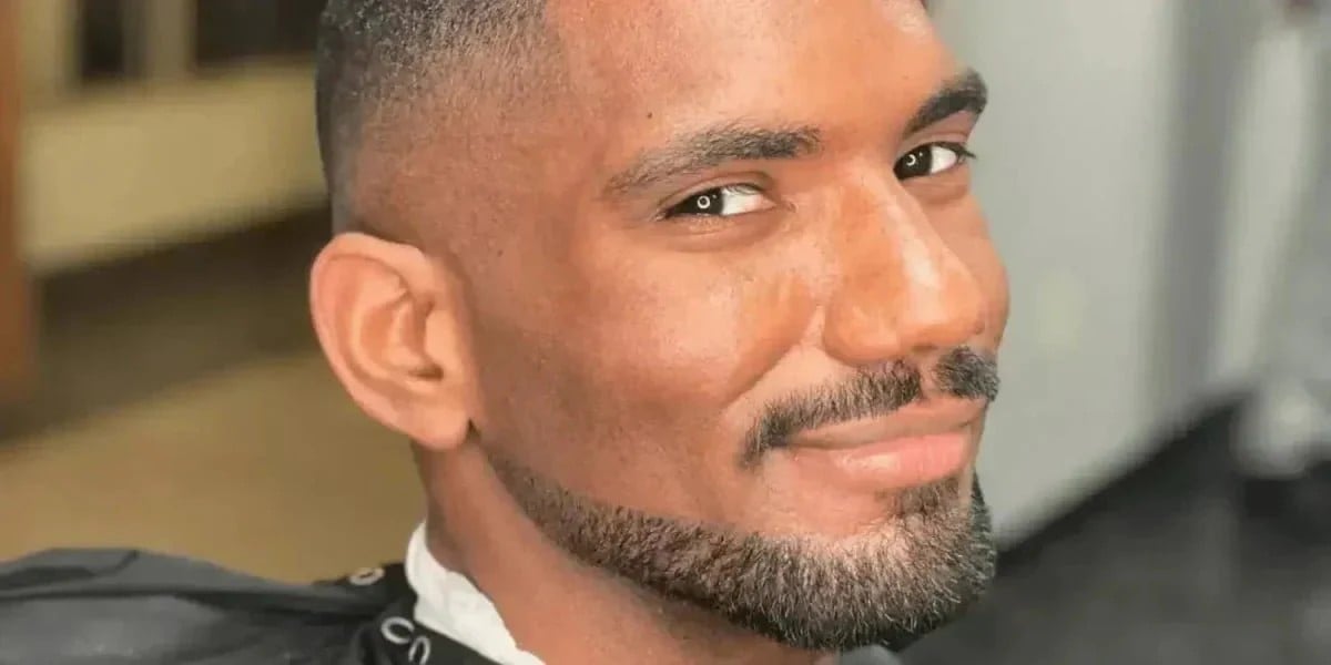 Balbo goatee beard filter emphasizing jawline Explore the Balbo-style goatee filter online to highlight jaw contours with confidence.