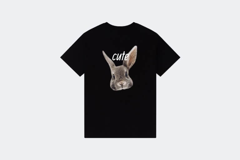 <p>Cut&nbsp;face&nbsp;out&nbsp;of&nbsp;any&nbsp;picture&nbsp;and&nbsp;design&nbsp;a&nbsp;custom&nbsp;T-shirt&nbsp;with&nbsp;it.&nbsp;Ideal&nbsp;for&nbsp;events&nbsp;or&nbsp;gifts,&nbsp;our&nbsp;tool&nbsp;lets&nbsp;you&nbsp;design&nbsp;apparel&nbsp;that&nbsp;is&nbsp;both&nbsp;stylish&nbsp;and&nbsp;personal.&nbsp;Celebrate&nbsp;special&nbsp;occasions&nbsp;with&nbsp;creative&nbsp;flair.&nbsp;</p>