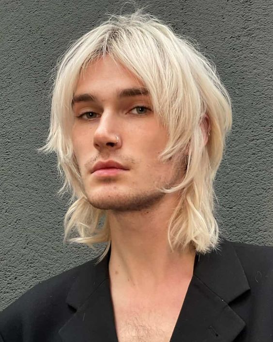 center parting wolf cut hairstyle