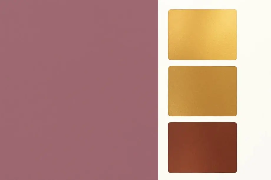 metallic accents through mauve combinations 