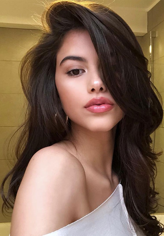 prom hairstyles: deep side part waves 